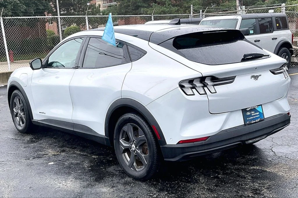 Certified Used 2023 White Metallic Ford Select image 10