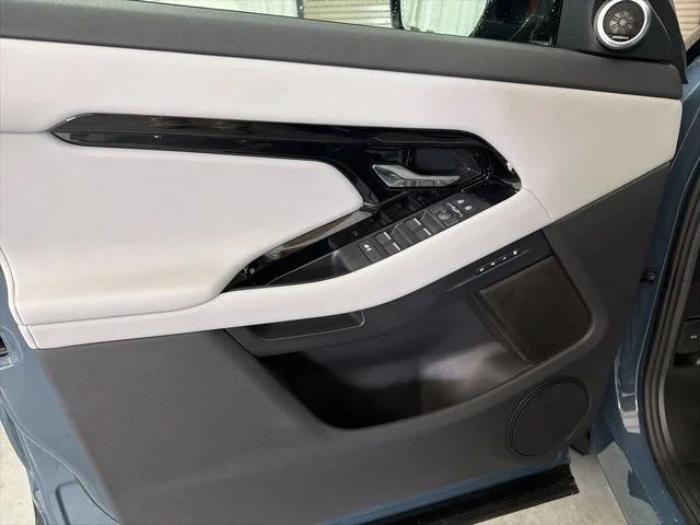 New 2026 Tribeca Blue Metallic Land Rover S image 8