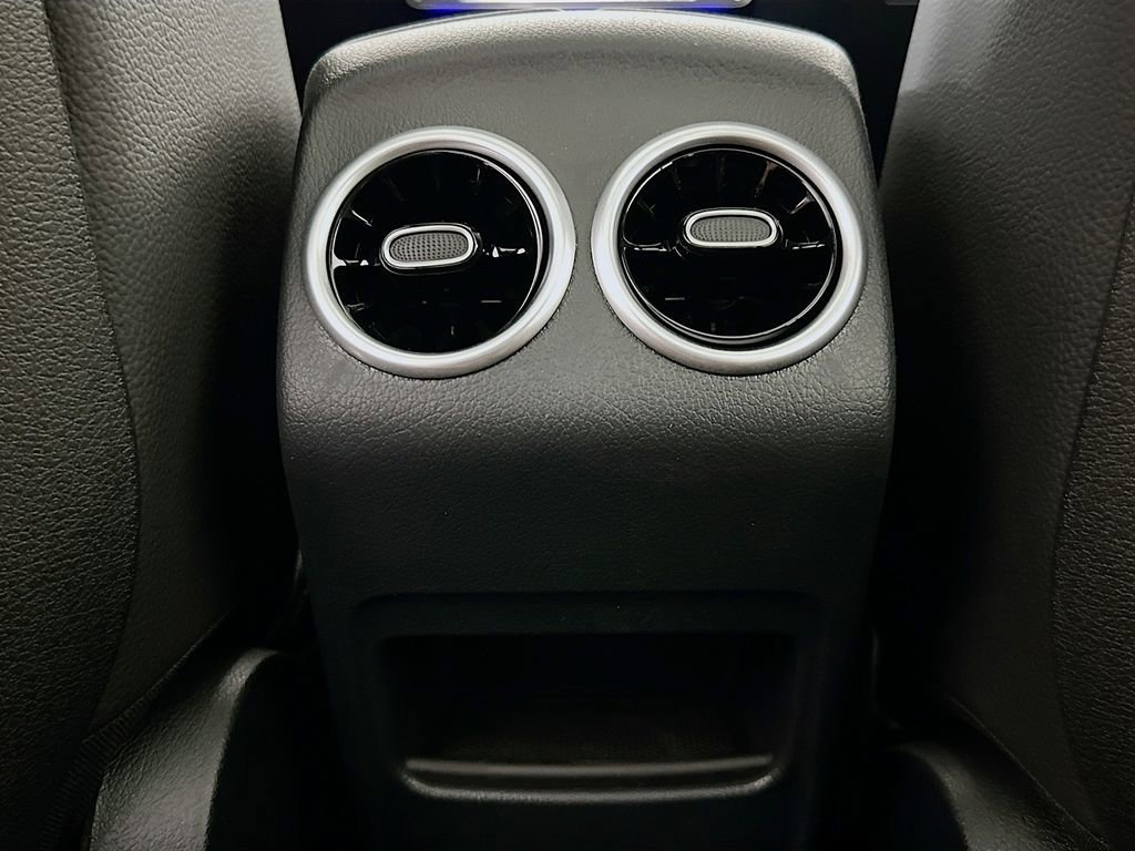 2026 Mercedes-Benz GLB AMG GLB 35 - Photo 58