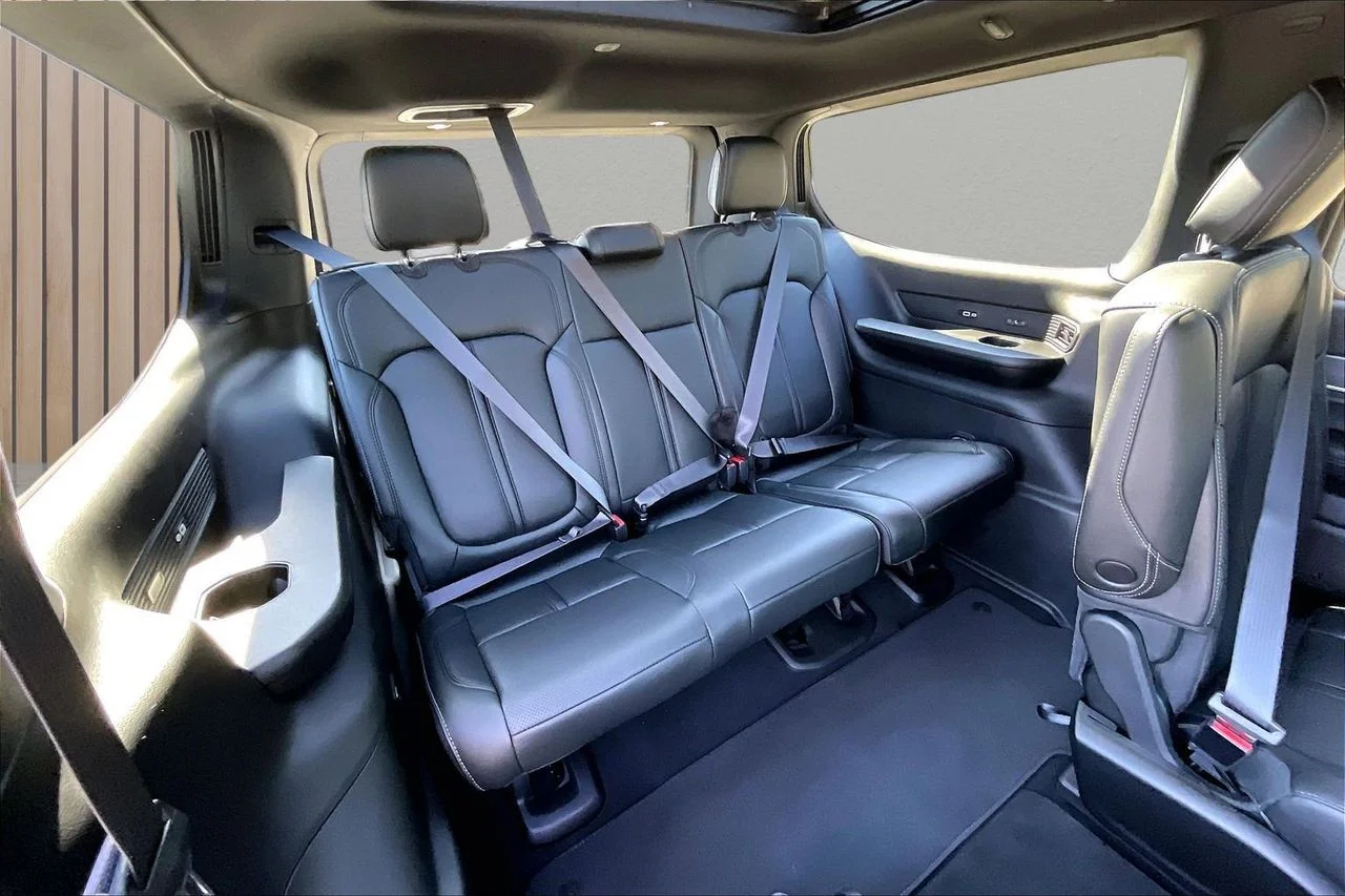 New 2026 High Gloss Black Exterior Paint Jeep Upland image 26