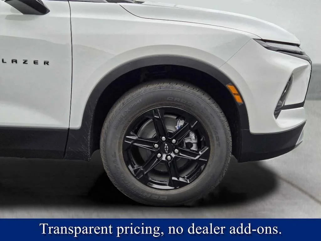 2025 Chevrolet Blazer 2LT - Photo 11