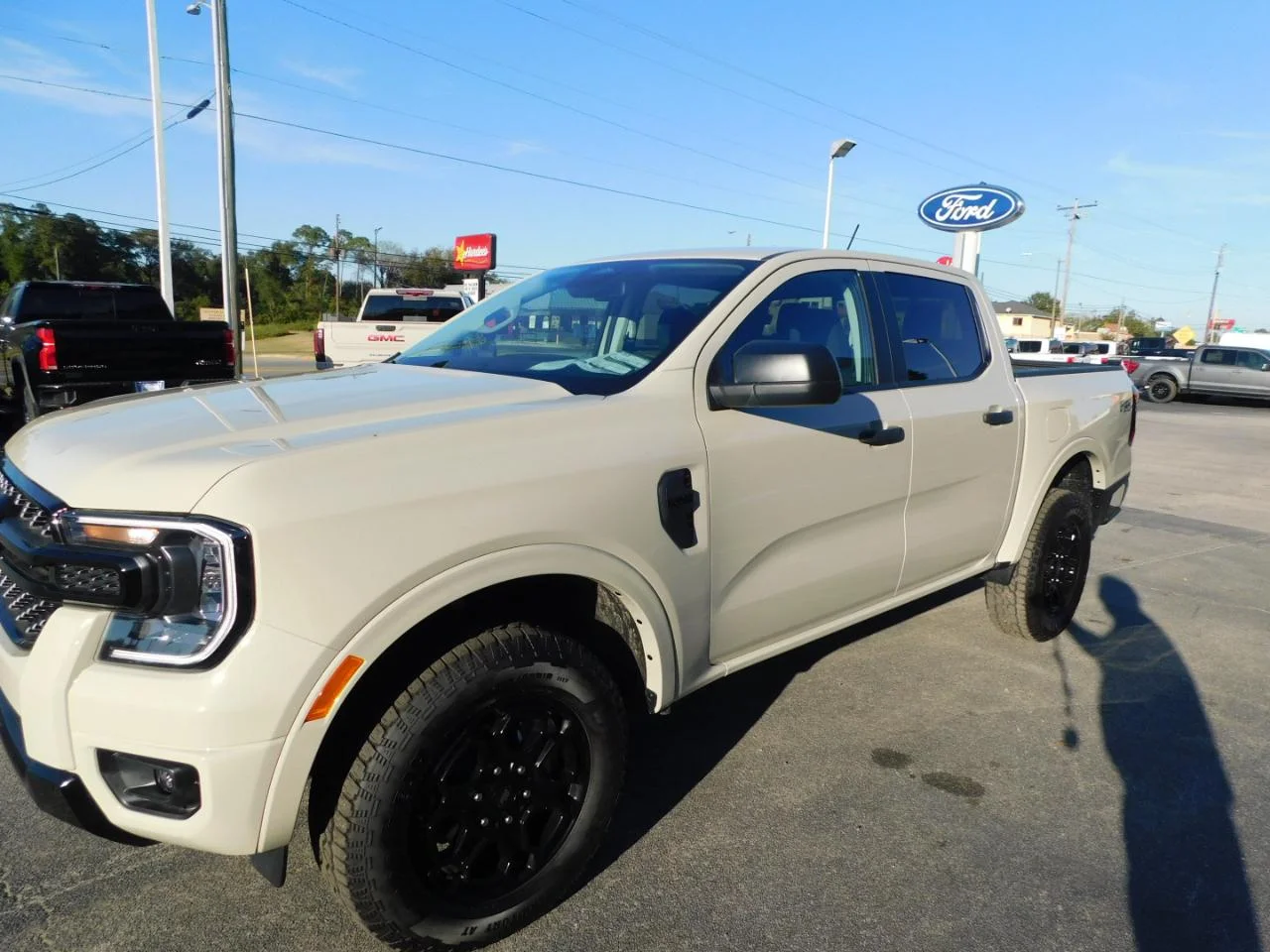 New 2025 Desert Sand Ford XLT image 4
