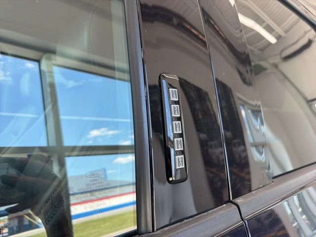 Used 2021 Blue Ford Lariat image 3