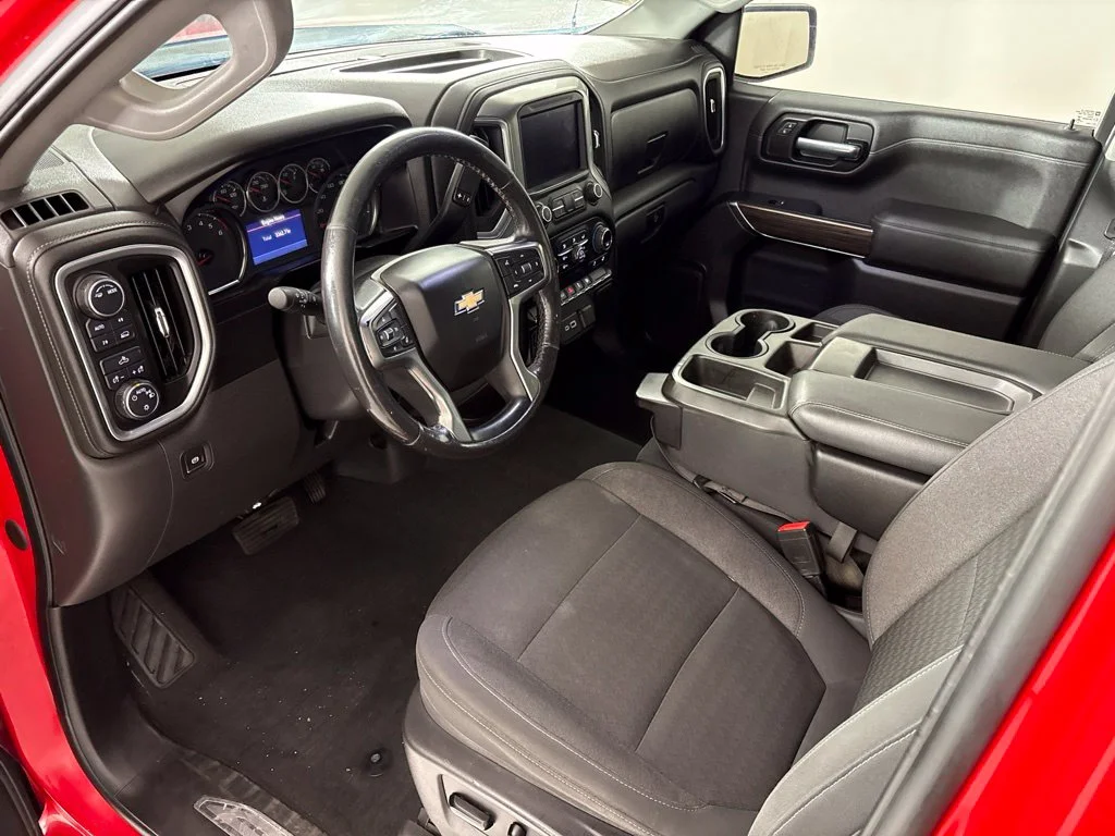 Used 2021 Red Chevrolet LT image 32