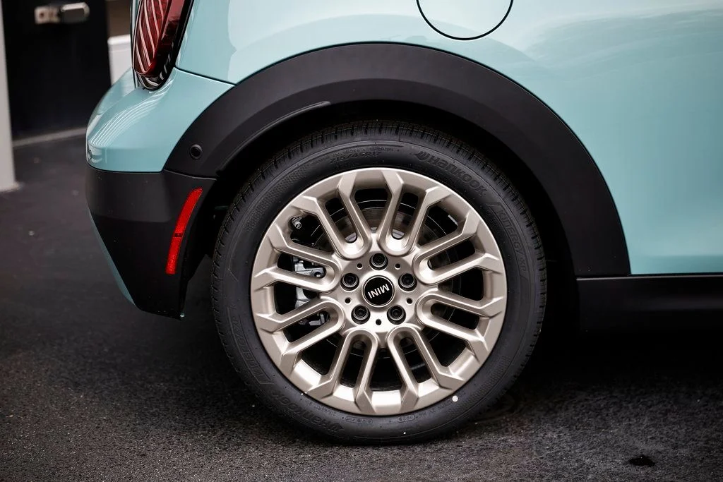 New 2026 Ocean Wave Green Metallic MINI Signature Plus image 6