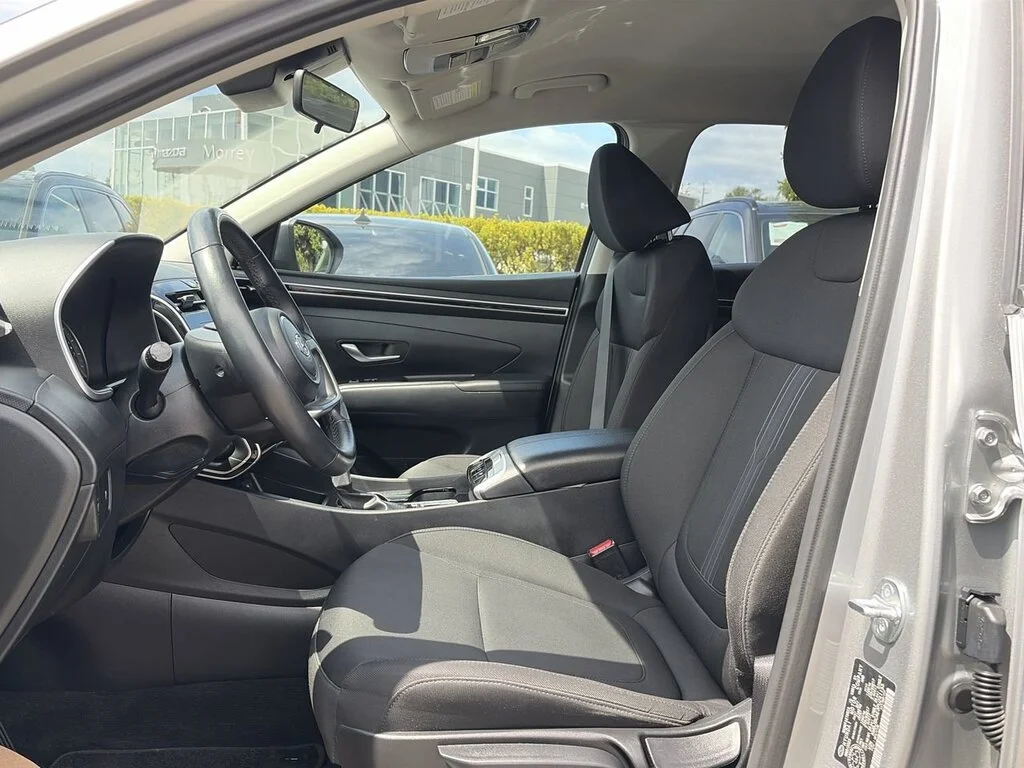 Used 2023 Shimmering Silver Hyundai AWD 2.5L Preferred Dilawri Certified   Local BC image 19