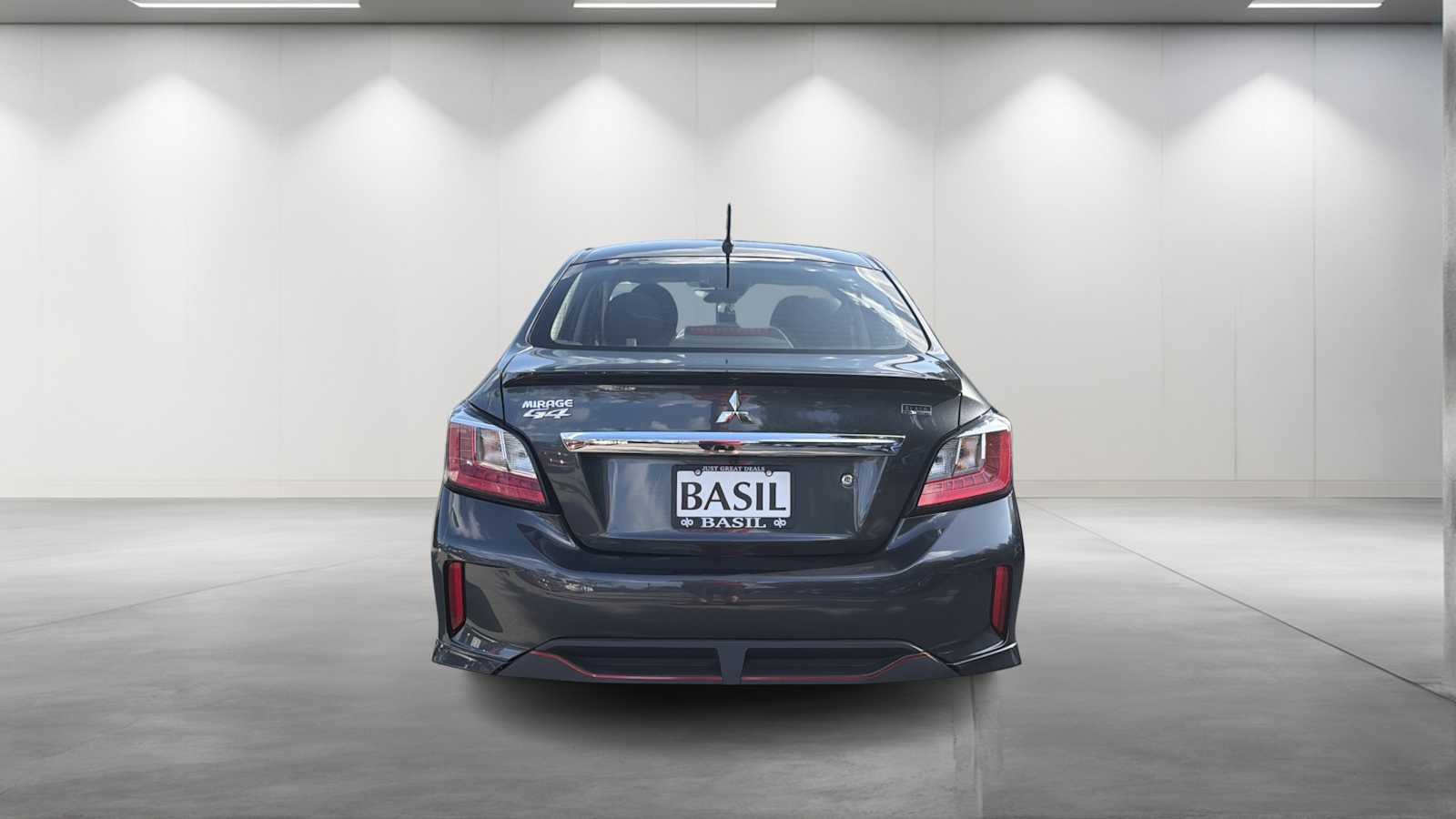 Used 2024 Graphite Gray Metallic w/Black Roof Mitsubishi Black Edition image 6