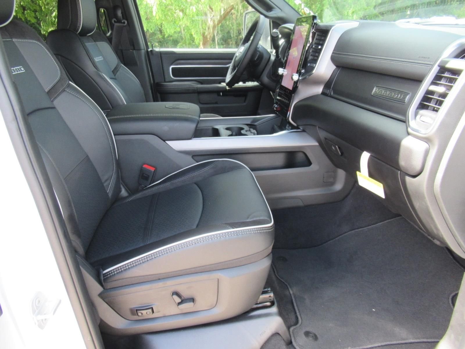New 2027 Bright White Clear-Coat Exterior Paint RAM Laramie image 10