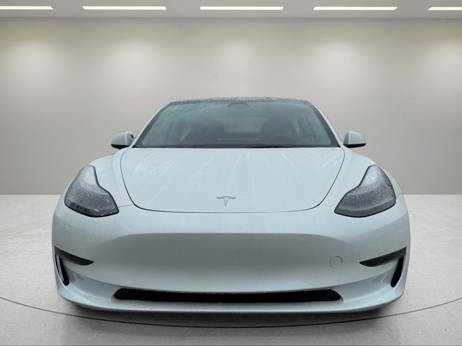 Used 2023  Tesla  image 2