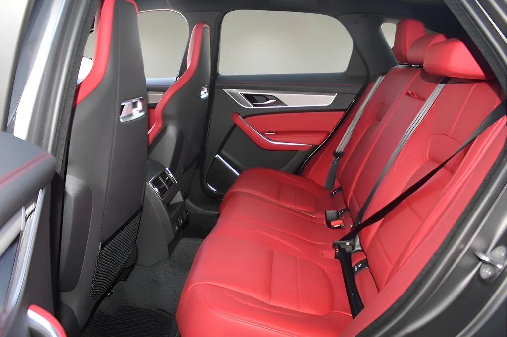 2026 Jaguar F-Pace R-Dynamic S - Photo 13