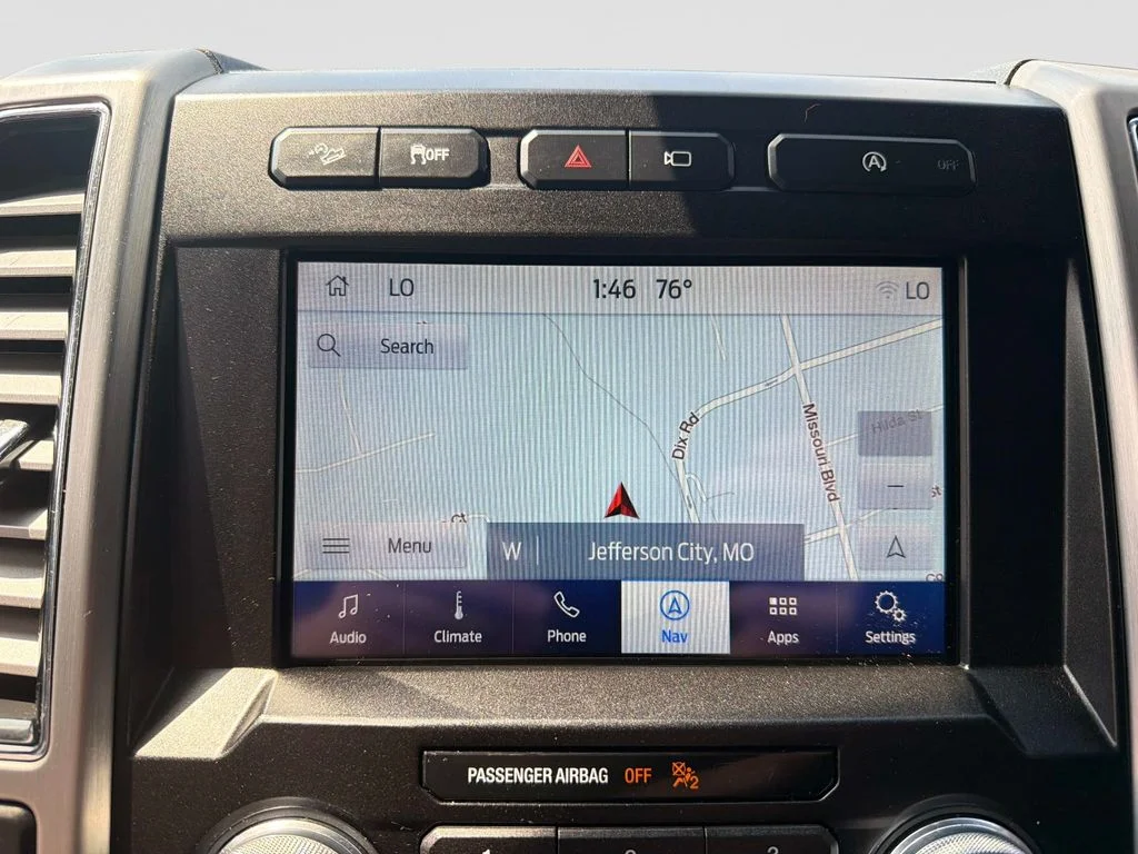 Used 2019 Black Metallic Ford Platinum image 24