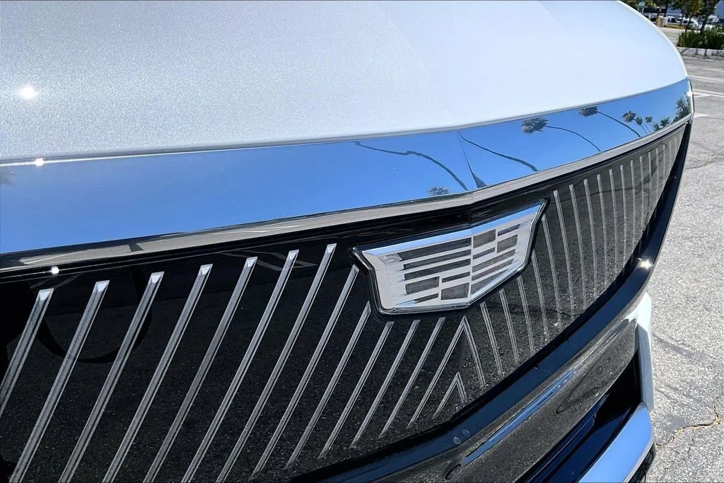 New 2026 Vibrant White Tricoat Cadillac Luxury image 37
