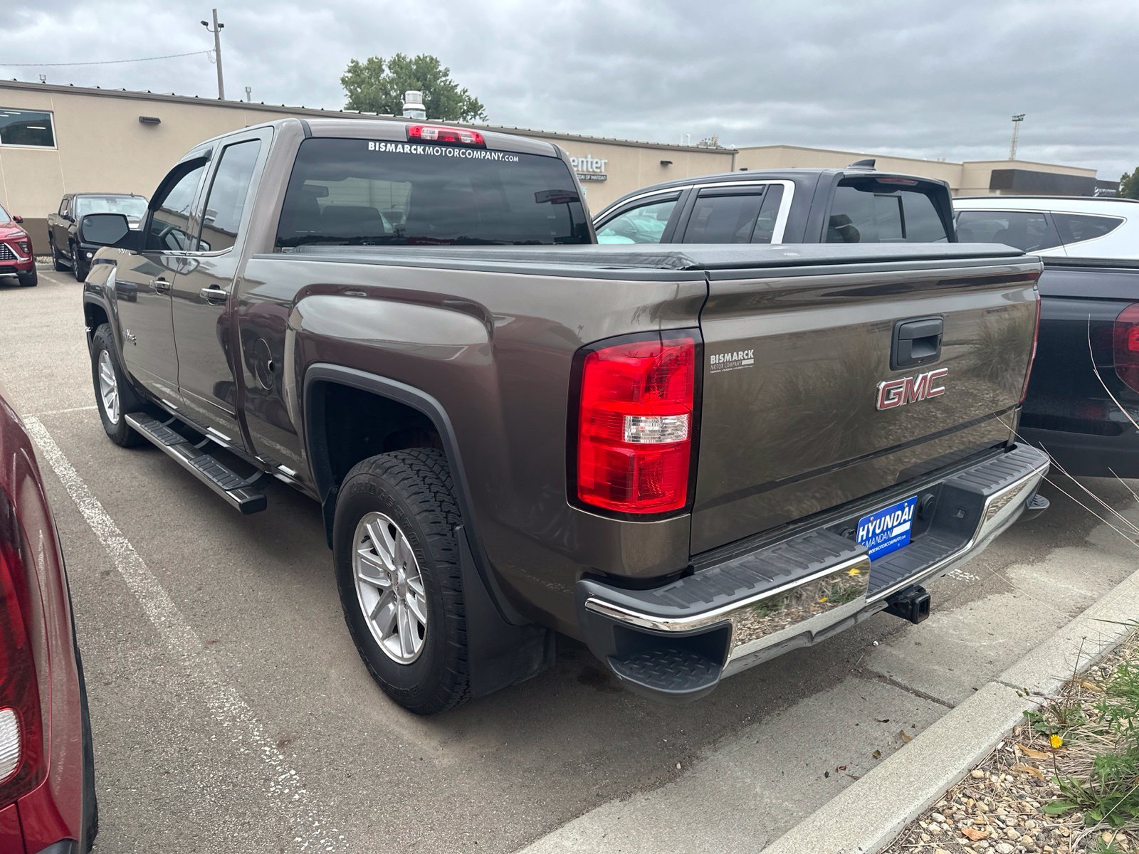 Used 2014 Brown GMC SLE image 4