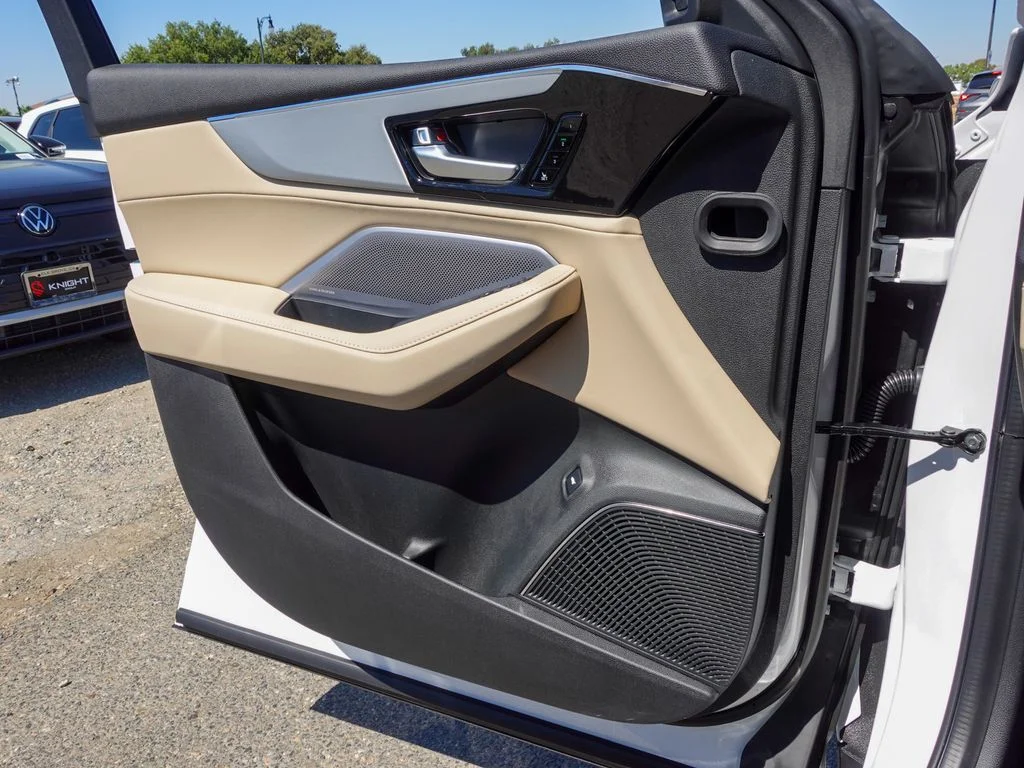 New 2026 Platinum White Acura Technology Package image 16