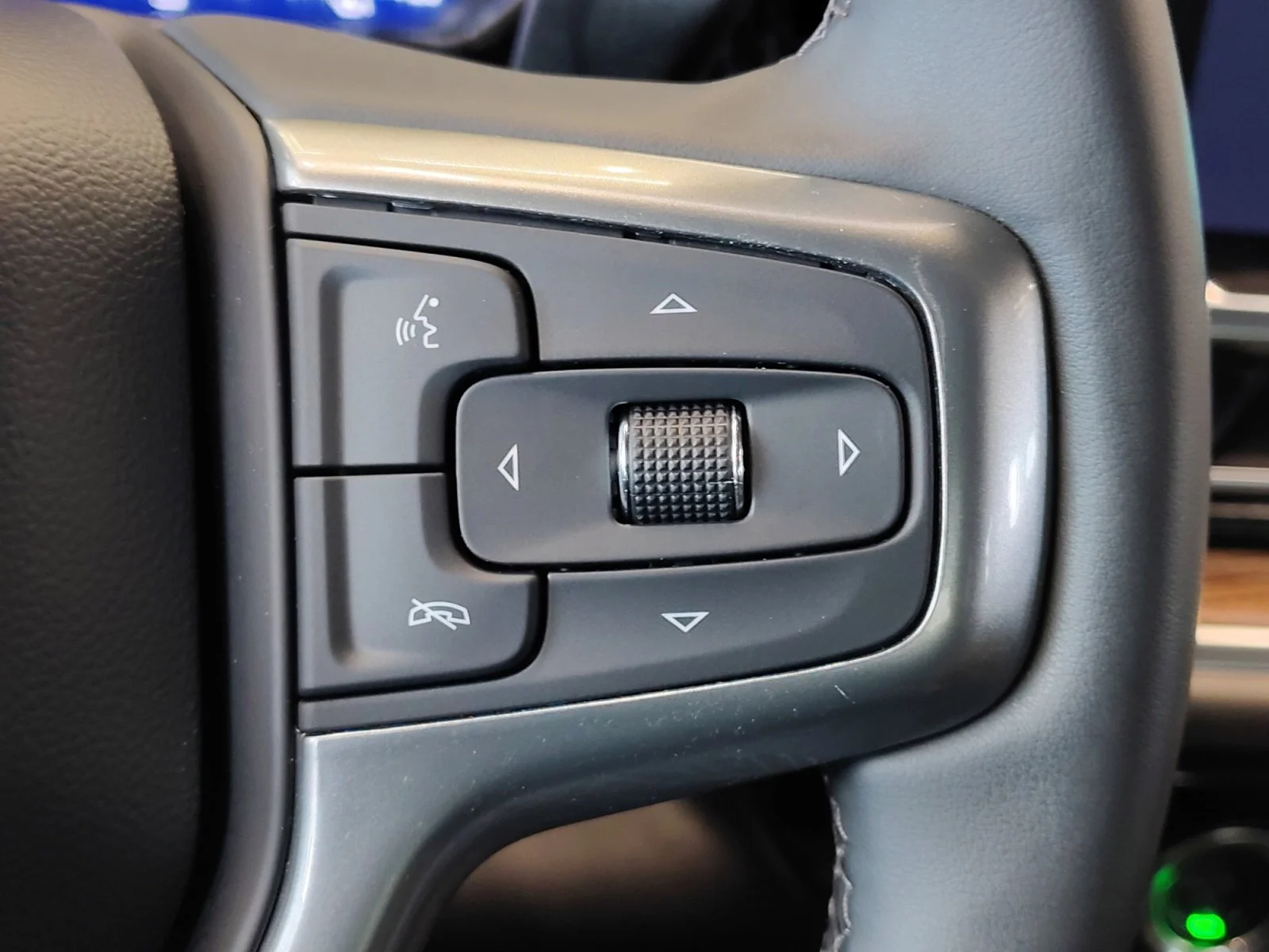 Used 2024 Sterling Gray Metallic Chevrolet LT image 17