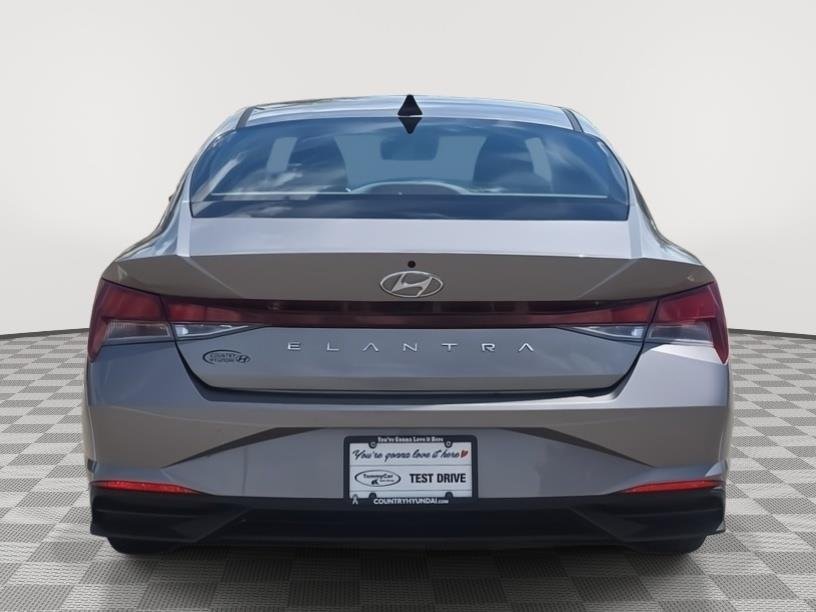 Used 2023 Fluid Metal Hyundai SEL image 6