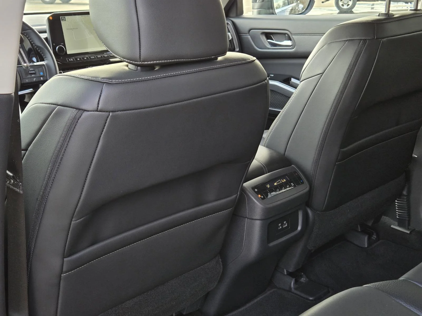 2025 Nissan Pathfinder SL - Photo 22
