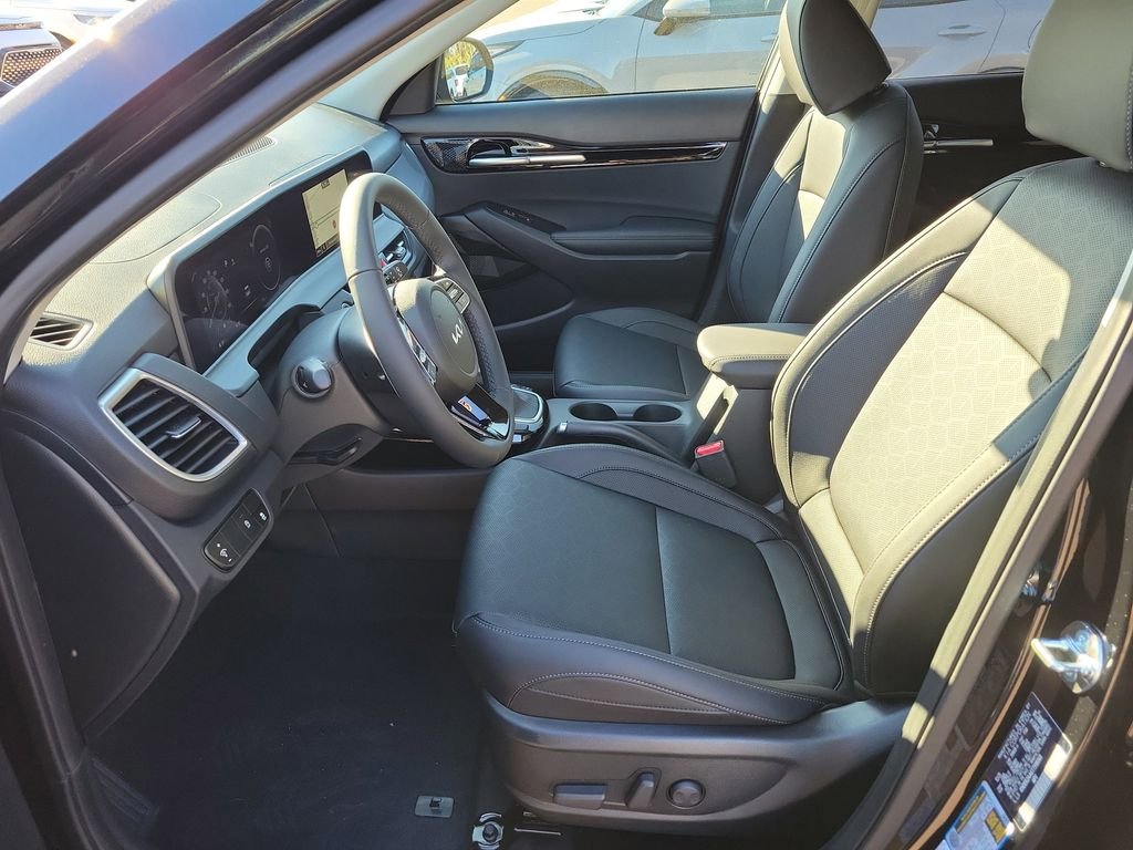 New 2026 Black Kia EX image 22