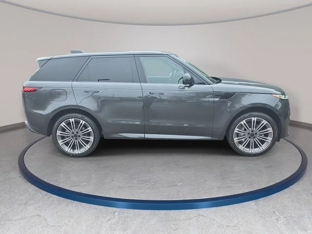 New 2026 Carpathian Grey Land Rover Dynamic SE image 4