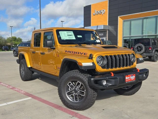 New 2026 Goldilocks Exterior Paint Jeep Mojave image 1