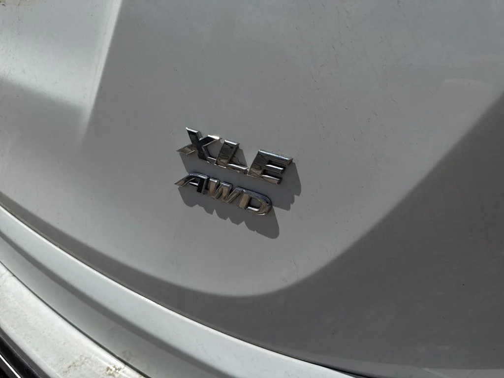 Certified Used 2018 White Toyota XLE image 22