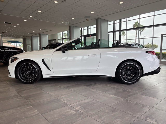 New 2026 MANUFAKTUR Moonlight White Metallic Mercedes-Benz AMG® CLE 53 4MATIC+ Cabriolet image 41