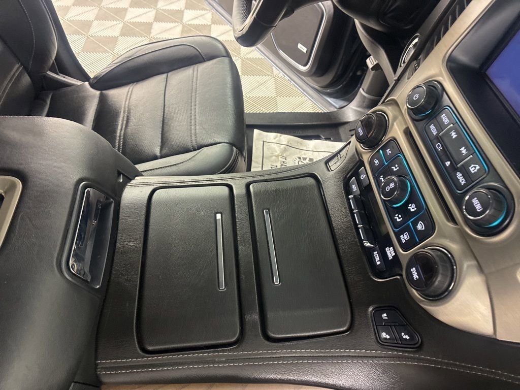2019 GMC Yukon Denali - Photo 18