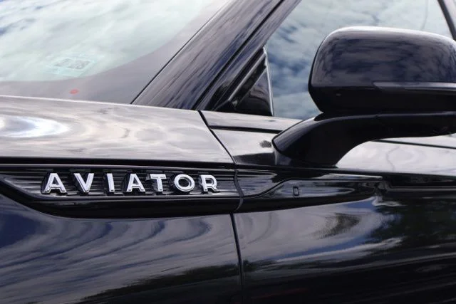 Used 2023 Black Metallic Lincoln Reserve image 6