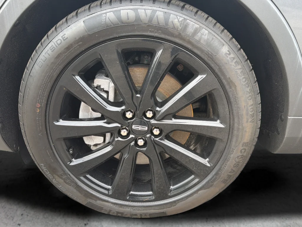 Used 2023 Gray Lincoln Reserve image 36