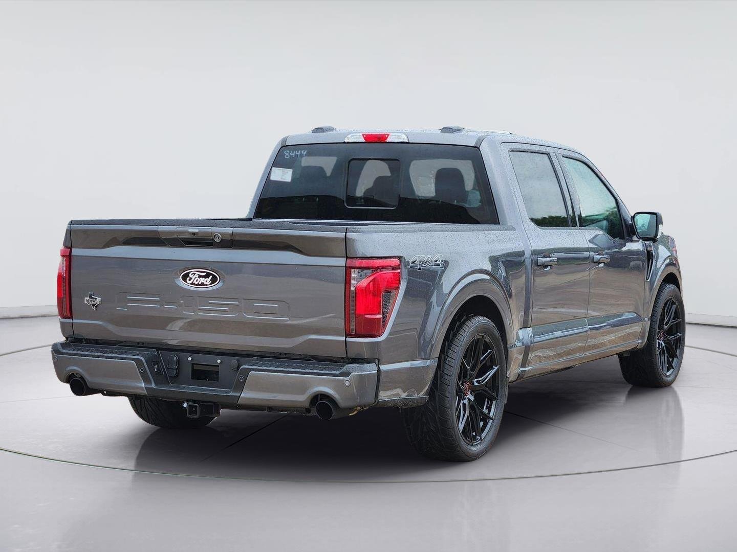 New 2026 Carbonized Gray Metallic Ford XLT image 4