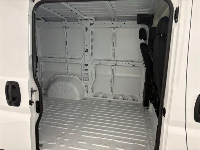 New 2026 Bright White Clear-Coat Exterior Paint RAM Tradesman image 32