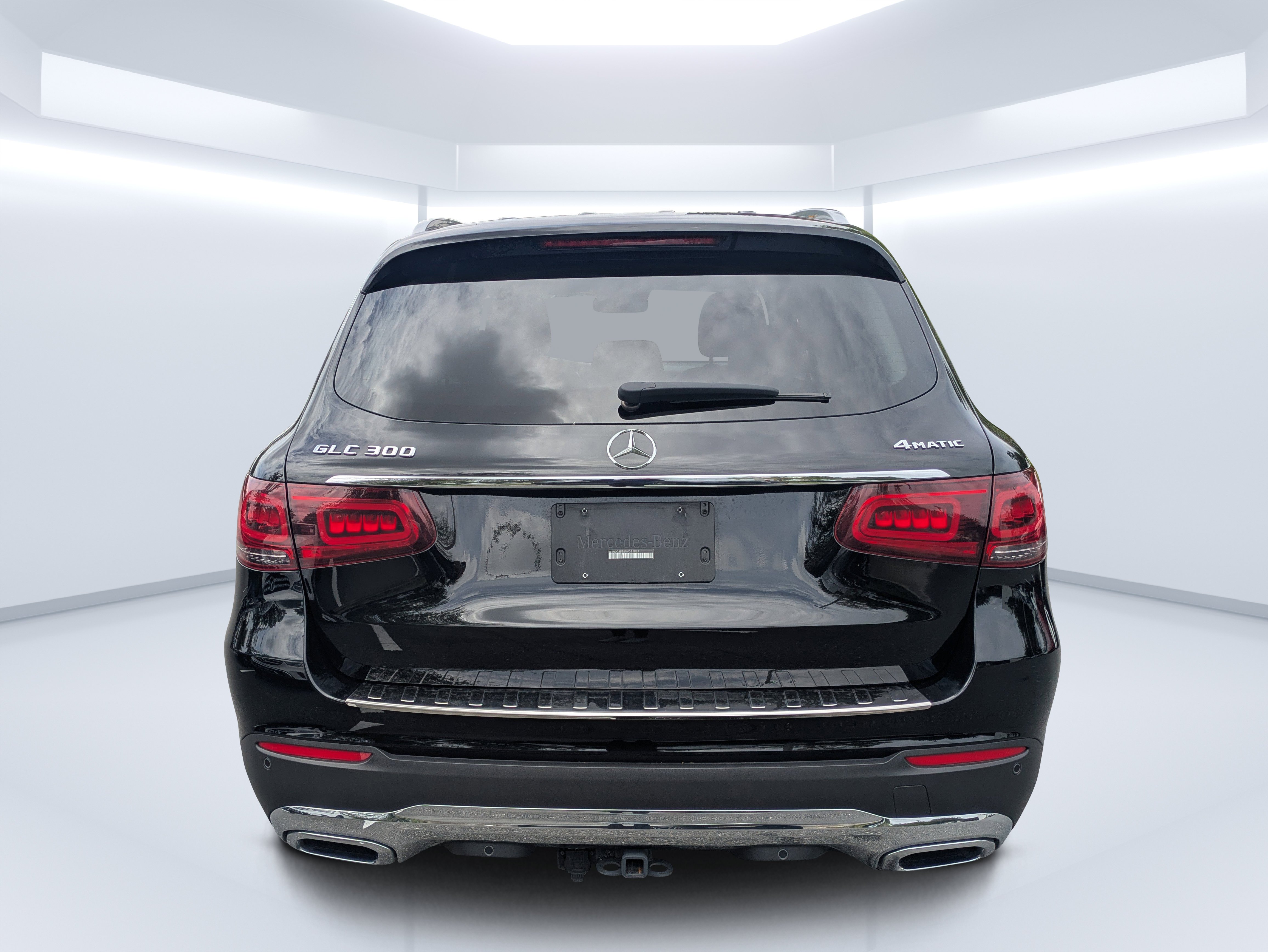 Certified Used 2022 Black Mercedes-Benz GLC 300 image 4