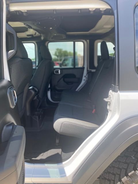 New 2026 Bright White Clear-Coat Exterior Paint Jeep Willys image 13