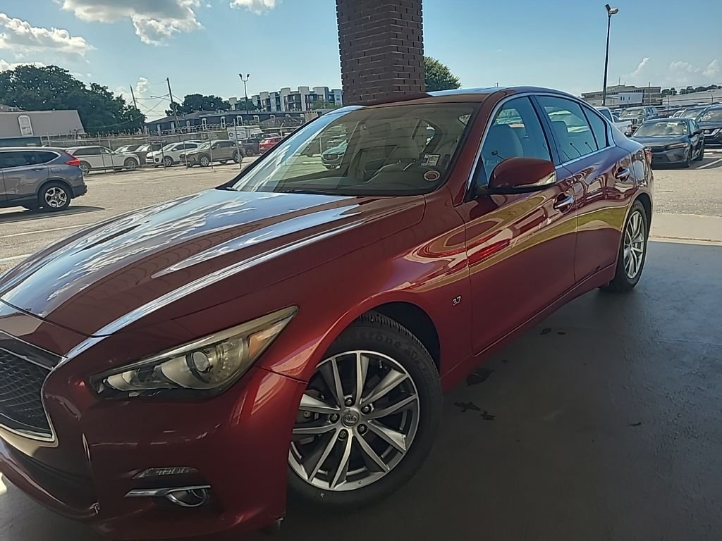 2015 INFINITI Q50 Premium
