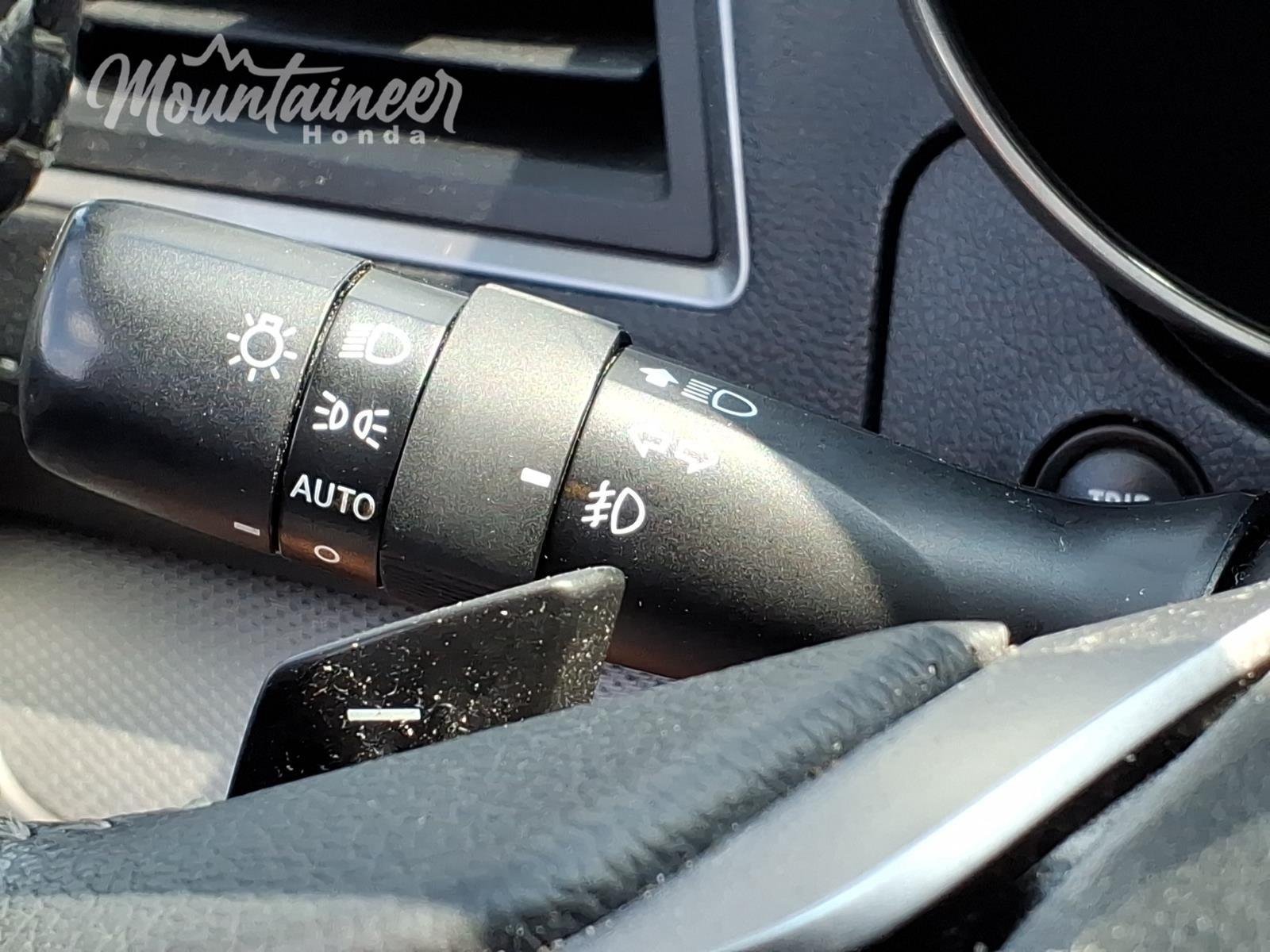 Used 2019 Magnetite Gray Metallic Subaru Premium image 39