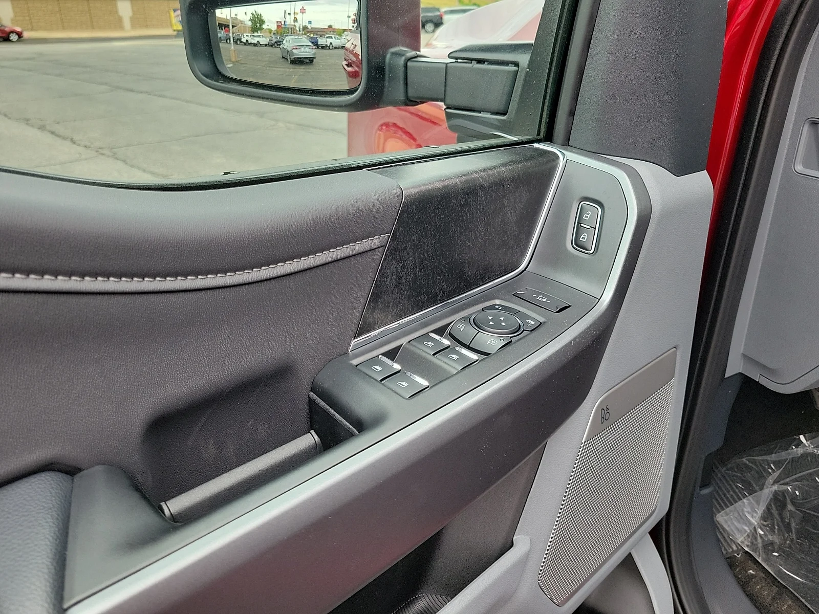 New 2026 Ruby Red Metallic Tinted Clearcoat Ford F-250&reg; XLT image 11