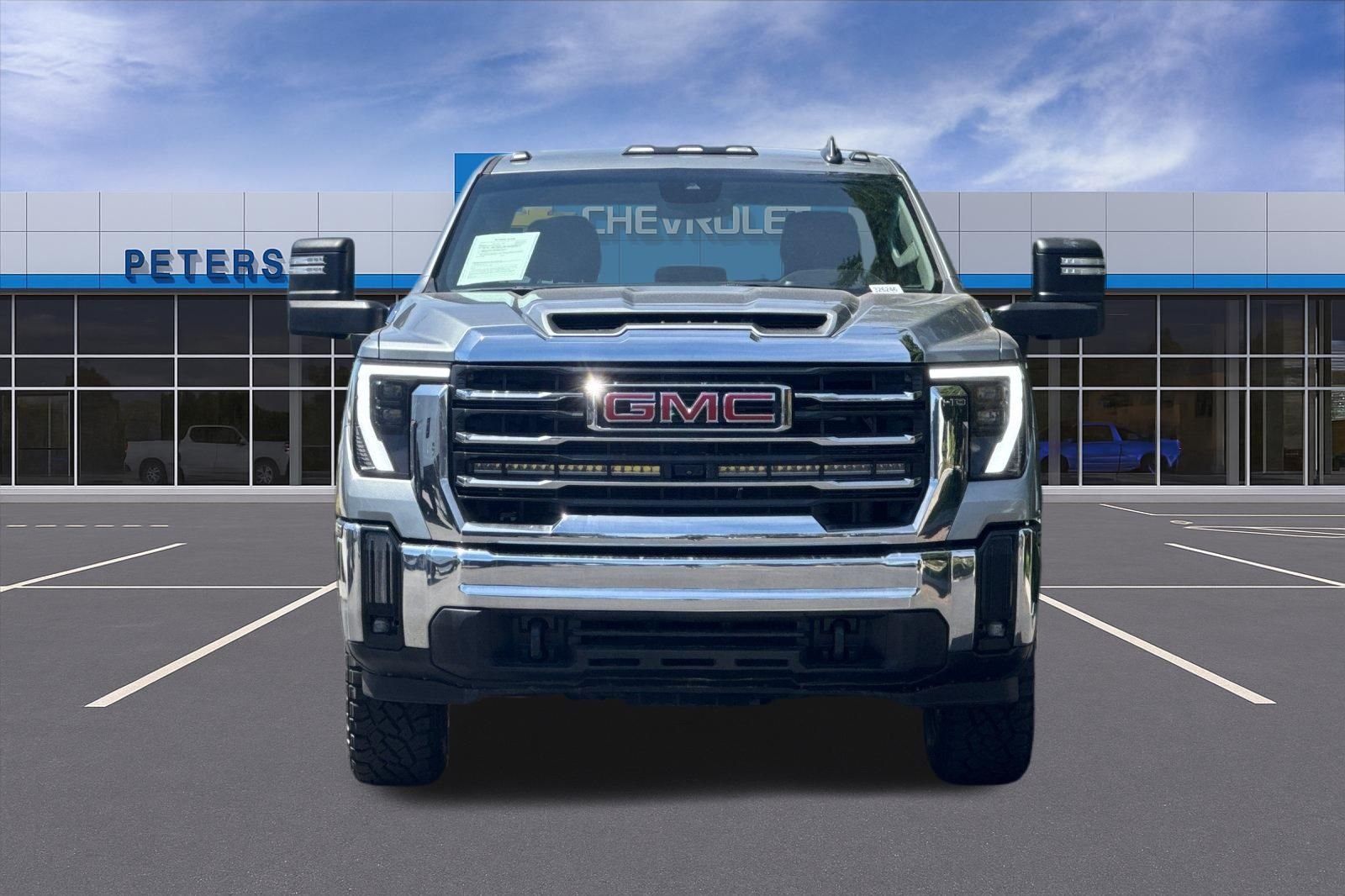 Used 2024 Gray GMC SLE image 9