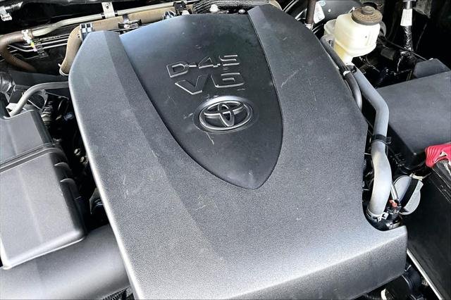 Certified Used 2022 MIDNIGHT BLACK METAL Toyota  image 31
