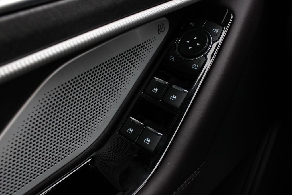 2026 Ford Explorer Platinum - Photo 9
