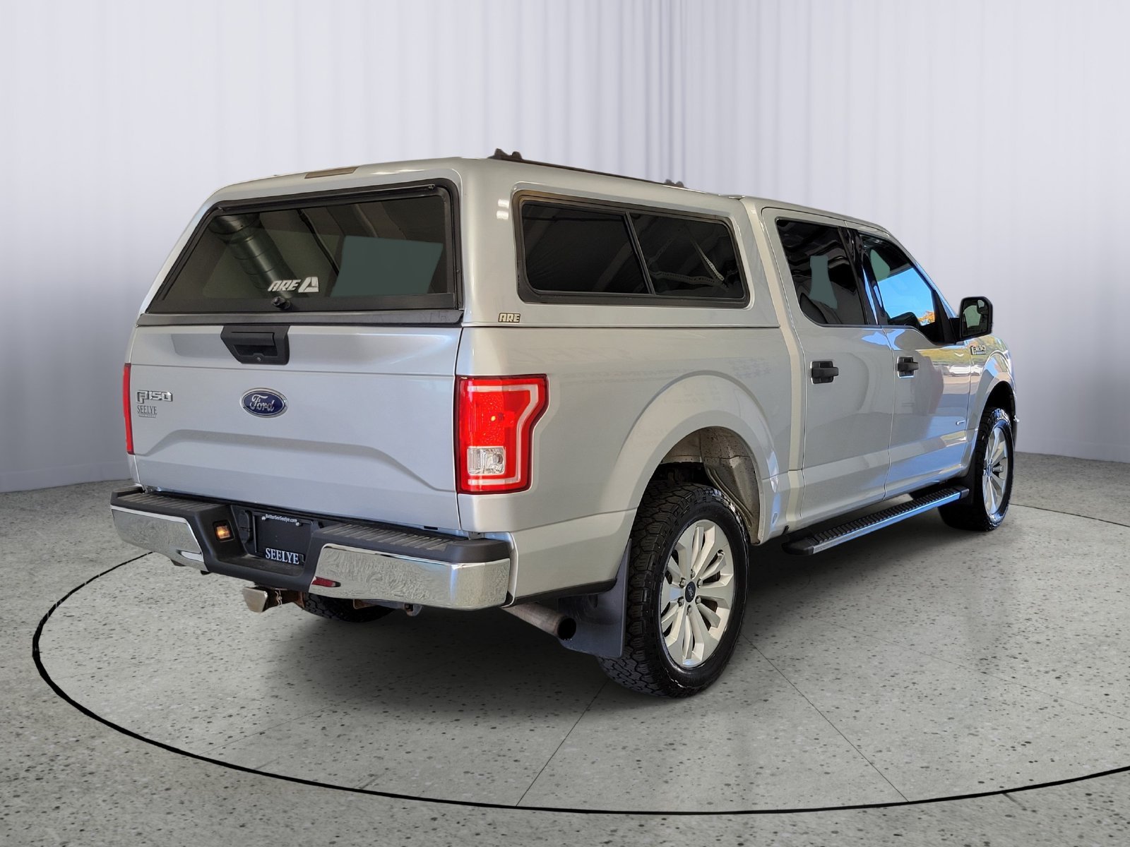Used 2015 Silver Ford XLT image 2