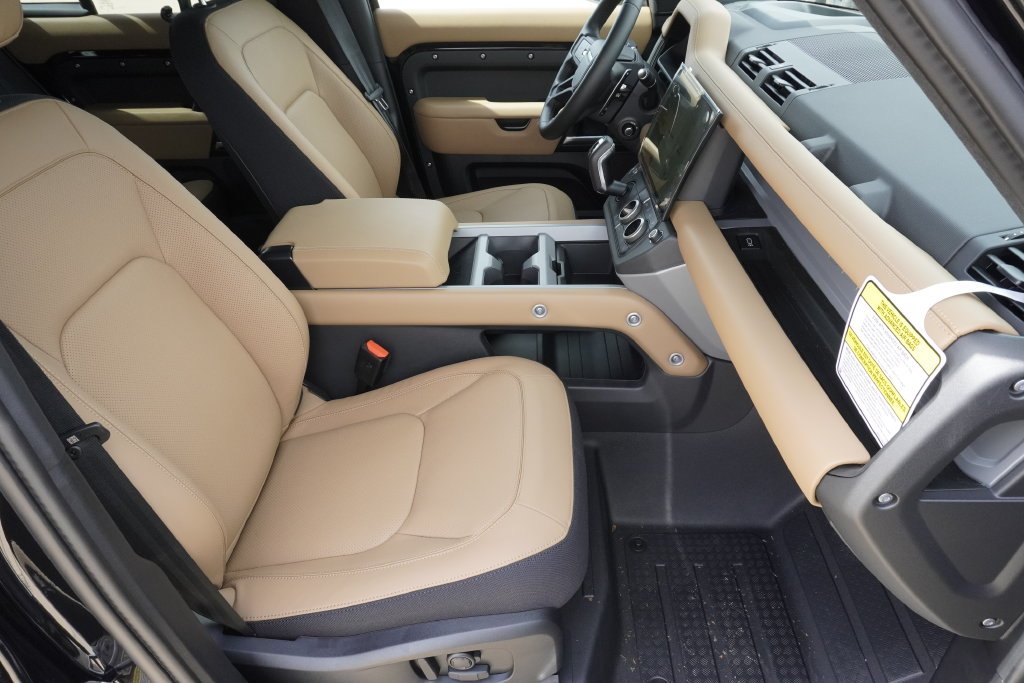 2026 Land Rover Defender V8 - Photo 23
