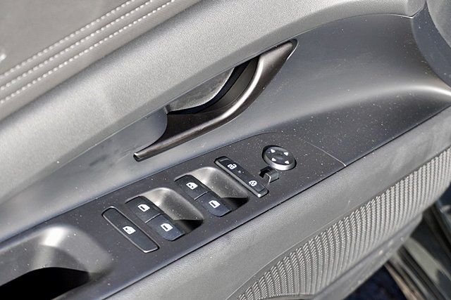 Used 2026 Gray Hyundai SEL Sport image 21