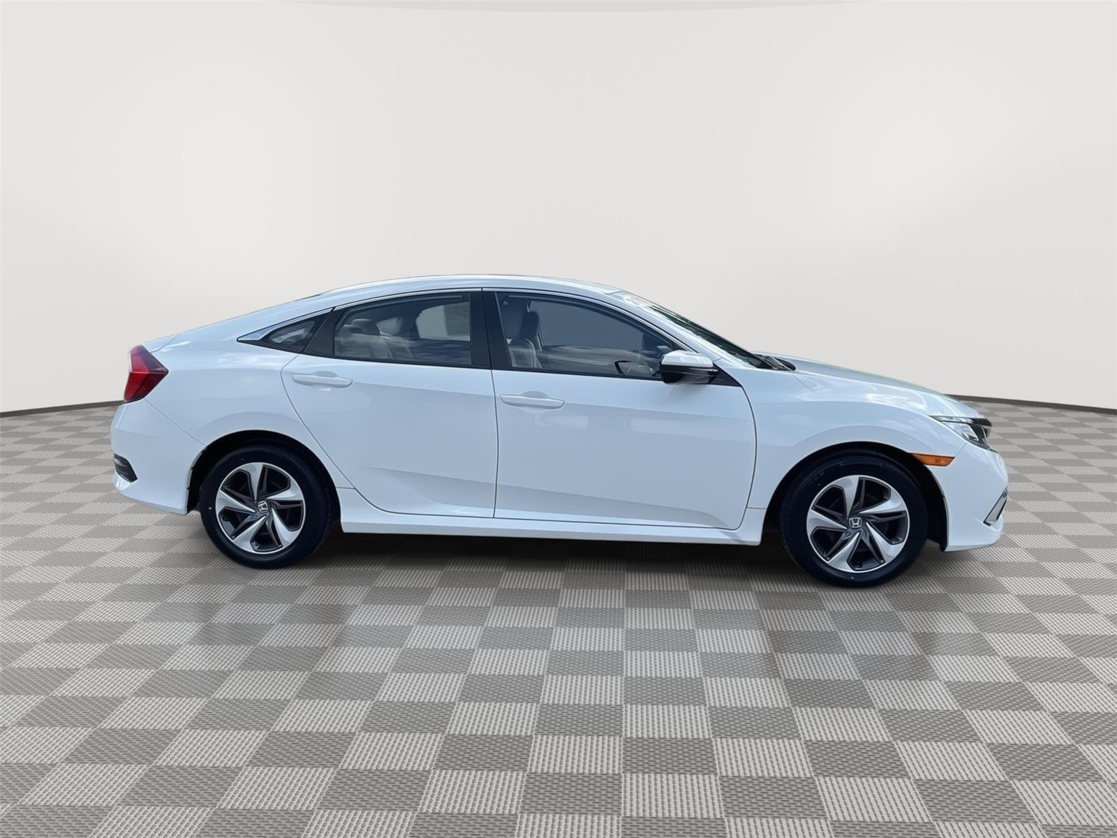 Used 2019 Platinum White Pearl Honda LX image 24