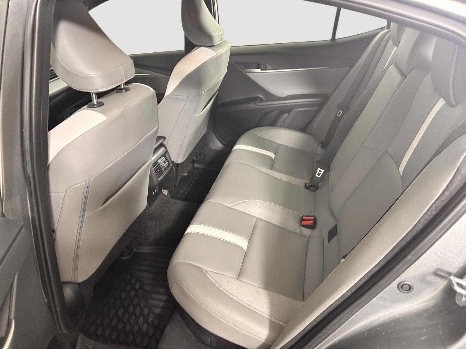 Certified Used 2025 Heavy Metal Toyota SE image 4