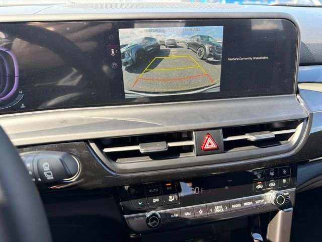 New 2026 Snow White Pearl Kia S image 19