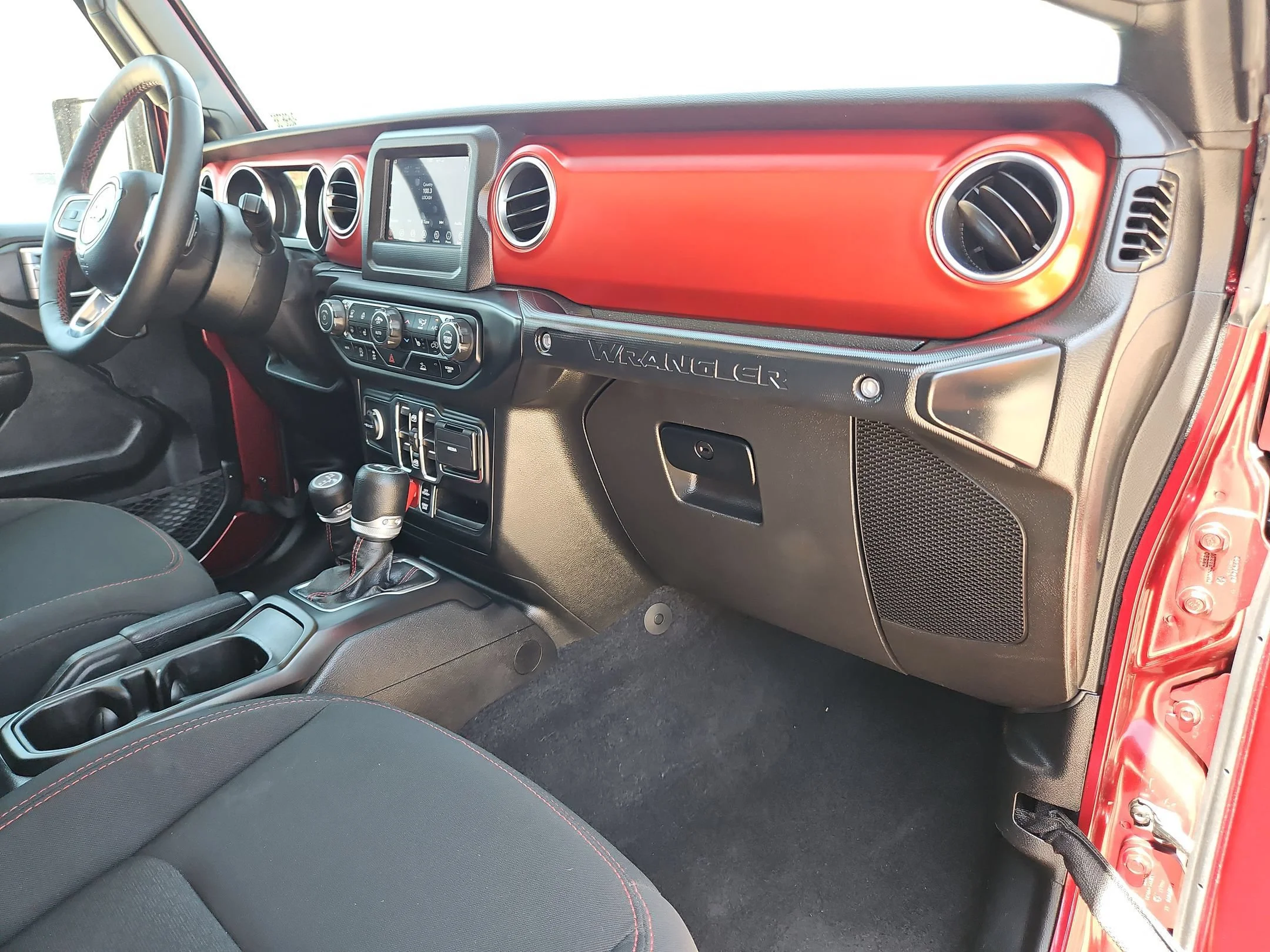 Used 2021 Red Jeep Unlimited Rubicon image 26