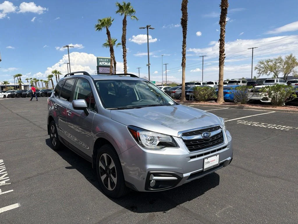 Used 2018 Silver Subaru 2.5i Limited image 3