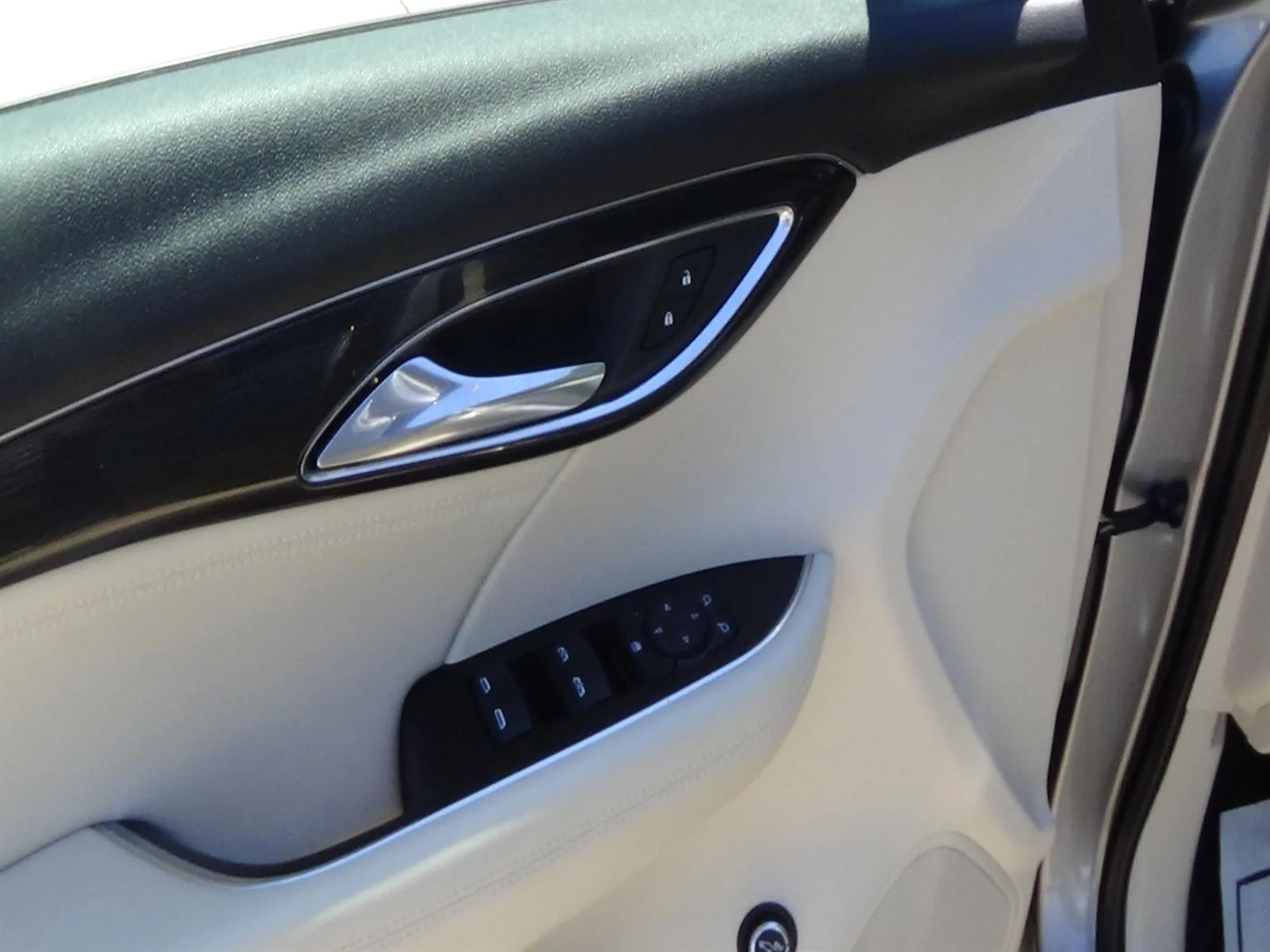Used 2021 Satin Steel Metallic (gir) Buick Preferred image 15