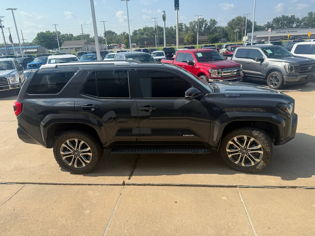 Used 2025 Gray Toyota Platinum image 5