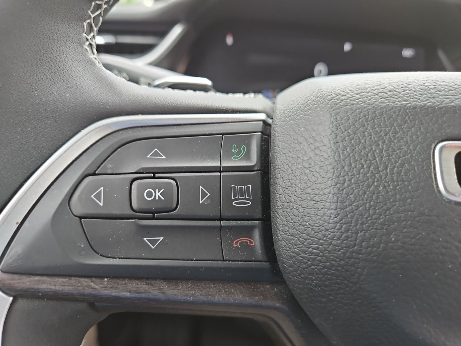 Used 2023 Black Jeep Limited image 25